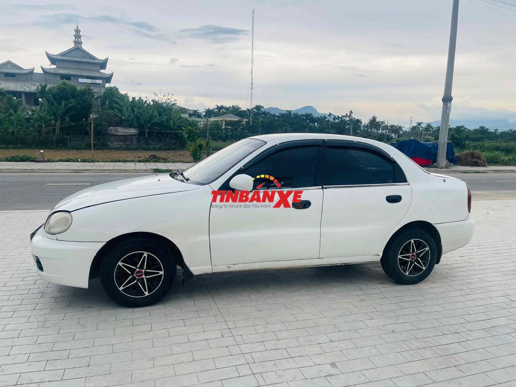 Daewoo Lanos 2003 SX - 123456 km