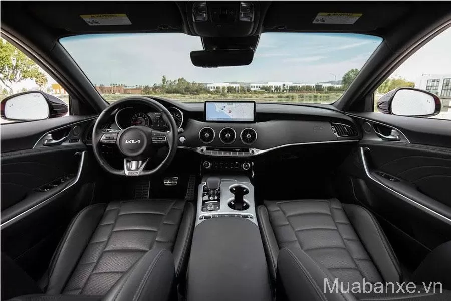 Tap-lô và vô-lăng Kia Stinger
