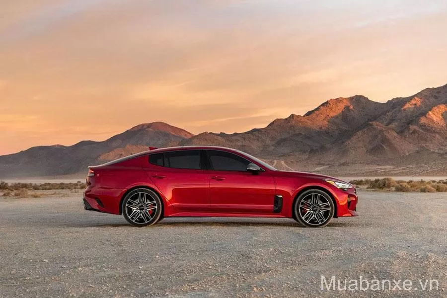 Thiết kế thân xe Kia Stinger