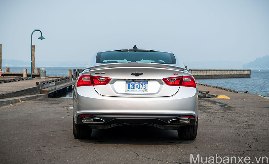 duoi-xe-chevrolet-malibu-tinbanxe-vn.png