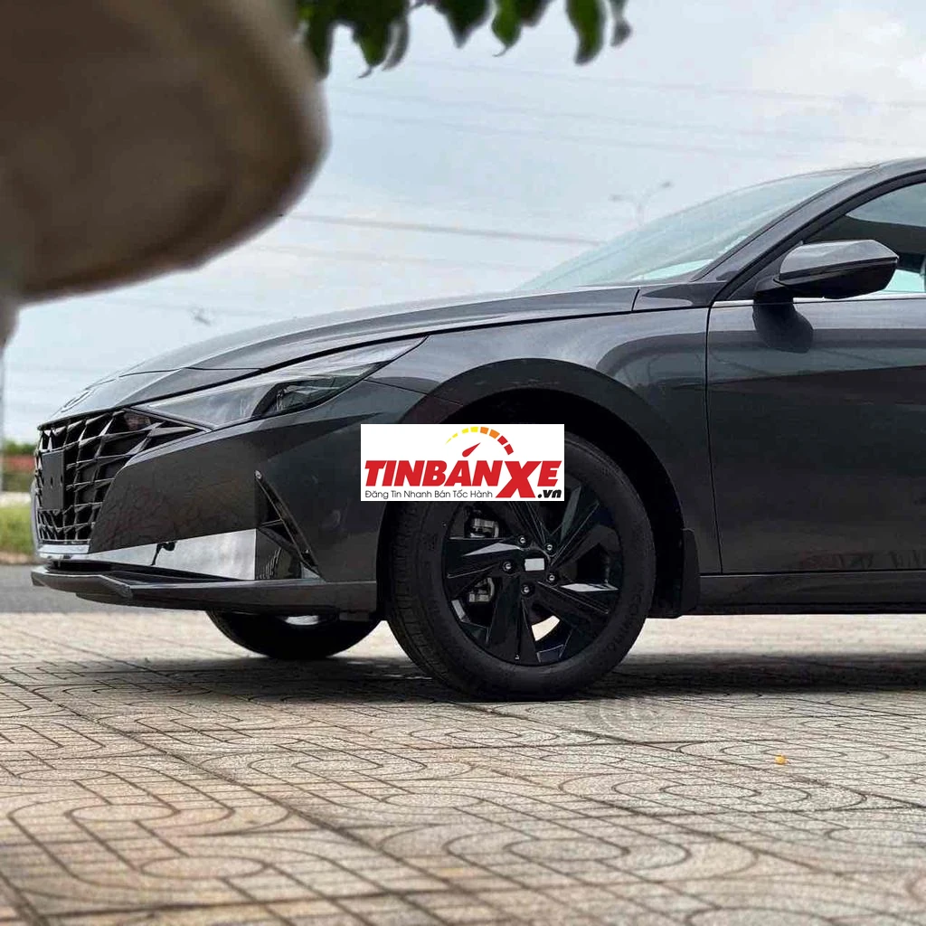 Hyundai Elantra 2025 1.6 AT Đặc biệt - 900 km