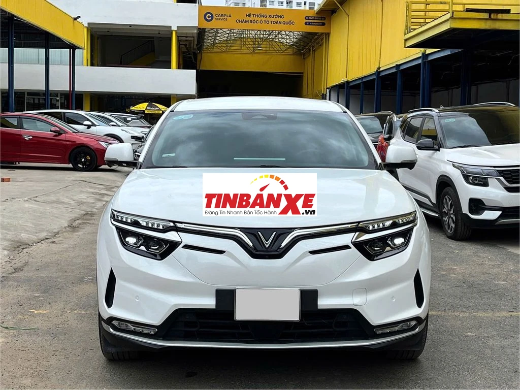 VINFAST VF8 ECO 2022 CTY THANH LÝ ĐI LƯỚT VAY 70%