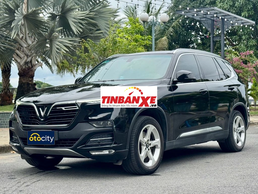 VinFast Lux SA Plus 2022 - Màu đen - 2v3km