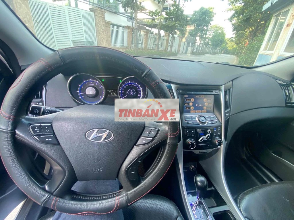 Hyundai Sonata 2010 2.0L AT - 150000 km