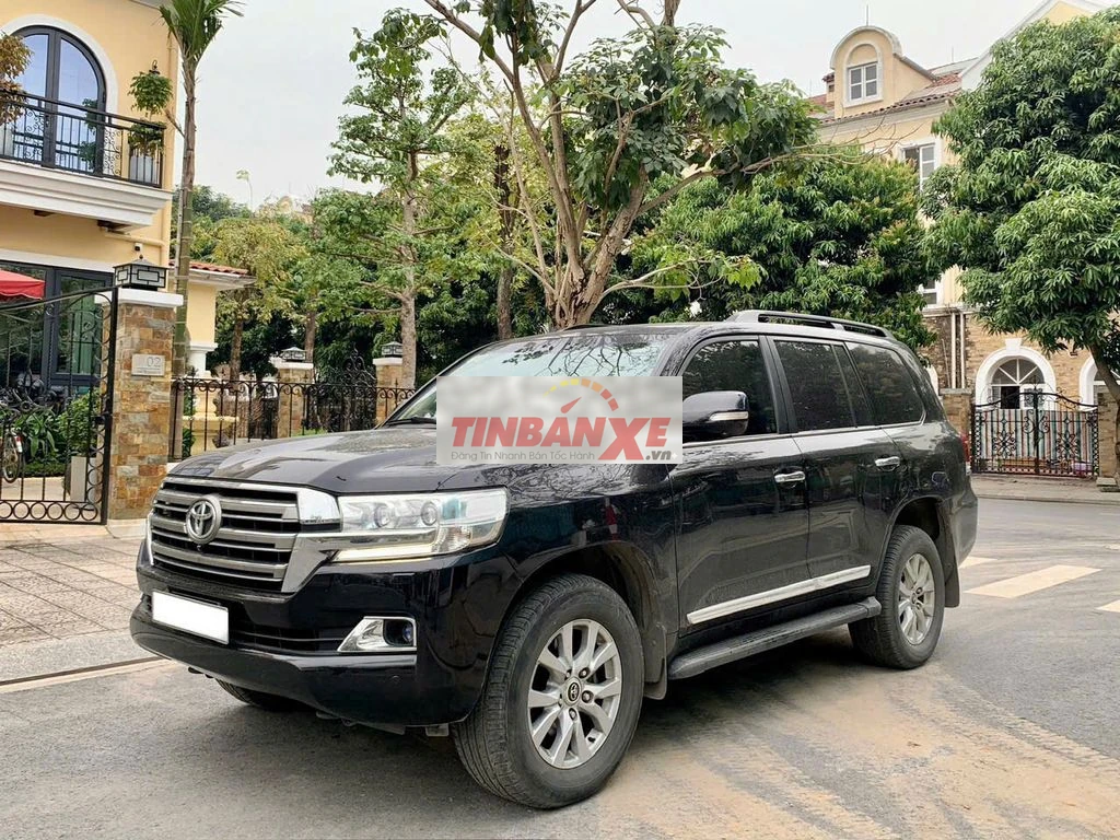 Toyota Land Cruiser 2016 VX 140000 km Đen
