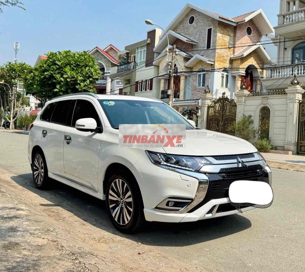 Mitsu Oulander 2.0 Premium Cao Cấp 19.000km