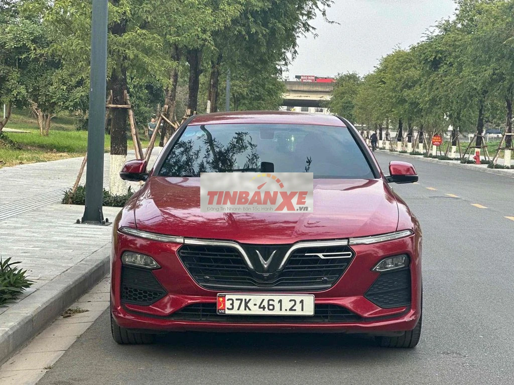 VinFast Lux A 2021 Base 80.000 km Đỏ