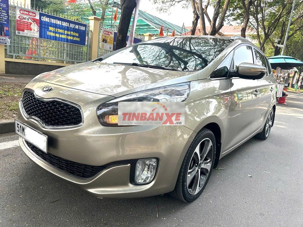 Bán Rondo 2016 2.0AT bản full,xe đẹp, giá tốt