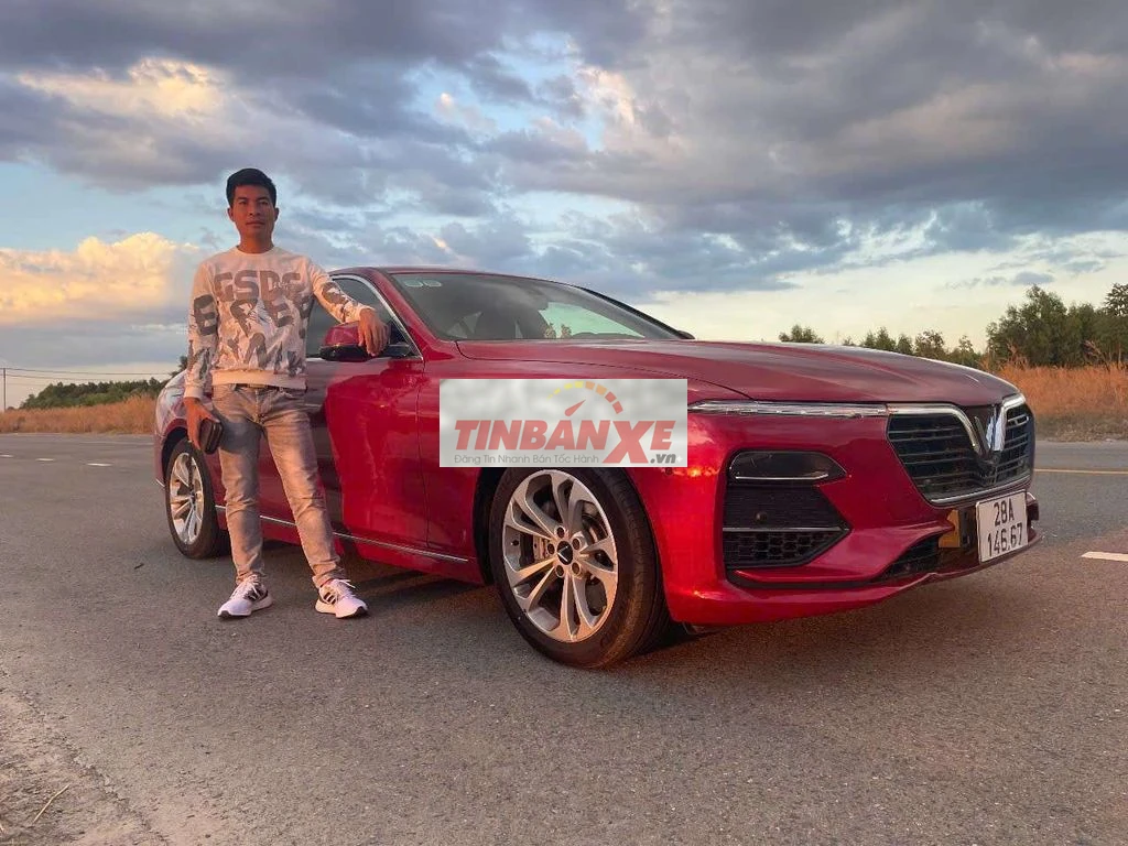 VinFast Lux A2.0 2022 Plus Đỏ