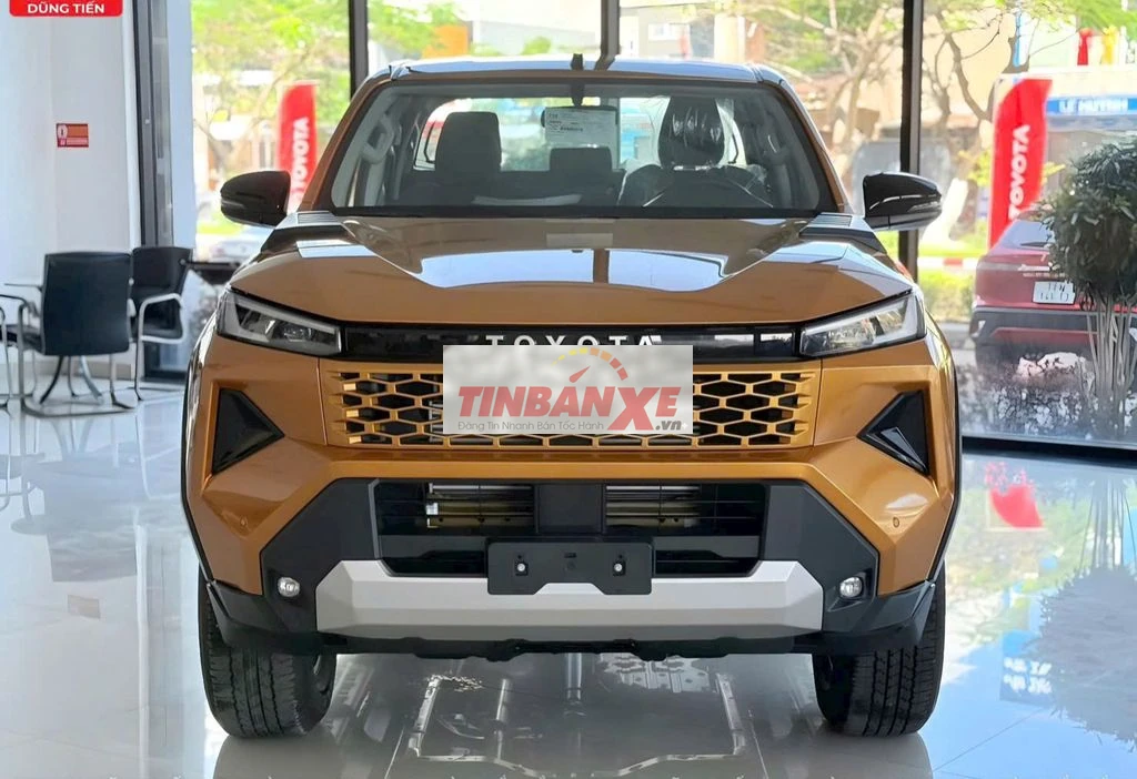Toyota Hilux 4x2 MT 2026 - Xe giao ngay