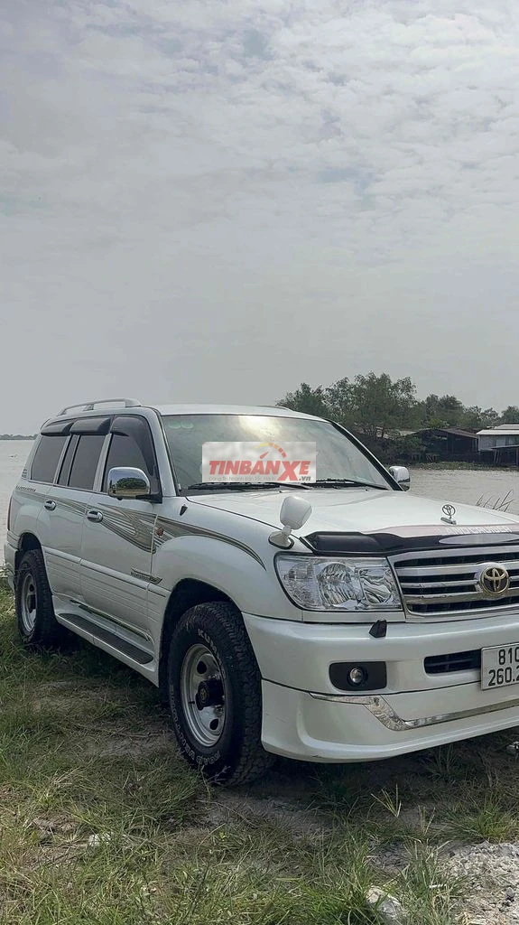 Toyota Land Cruiser LC100 1999 Trắng
