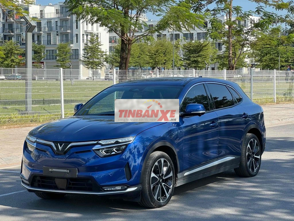 VF8 Plus 2023 Mua Pin Sdi giảm tới 120tr tháng 12