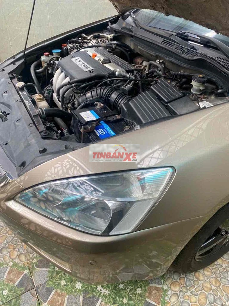 Honda Accord 2005 máy 2,4 số auto chạy đầm,chắc,êm