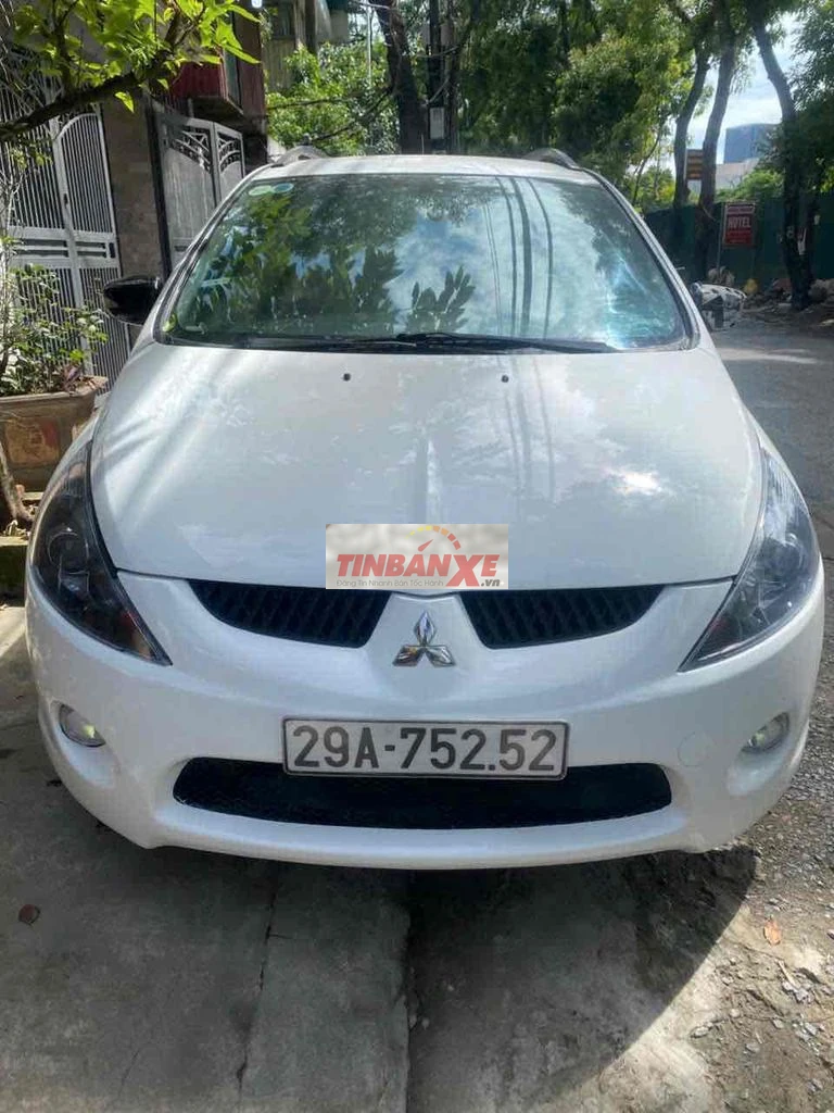 Bán Mitsubishi Grandis 7chỗ stđ