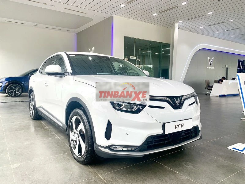 Xe điện VinFast VF8 Trắng
