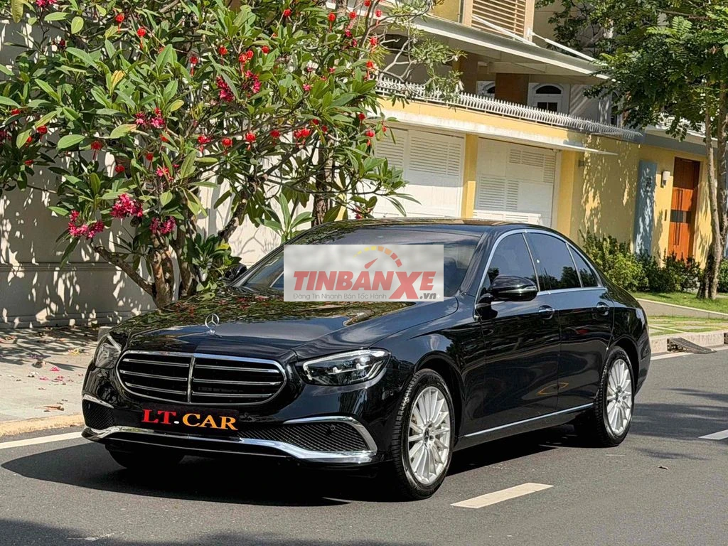 Mercedes E200 Exclusive 2021 Đen 55.000km
