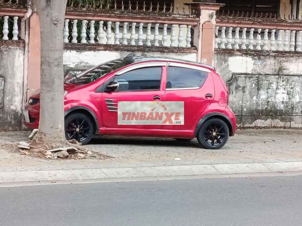 BYD FO 2011 màu Đỏ