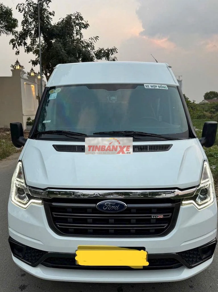 Ford transit 2025 lướt