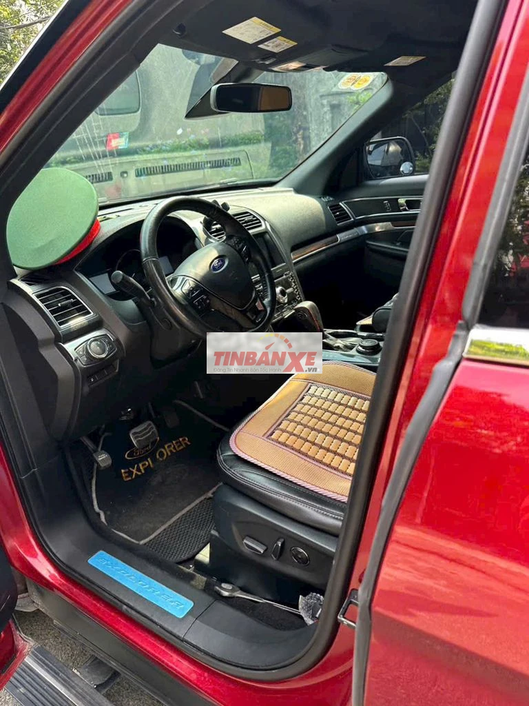 Ford Explorer Đỏ Gần như mới