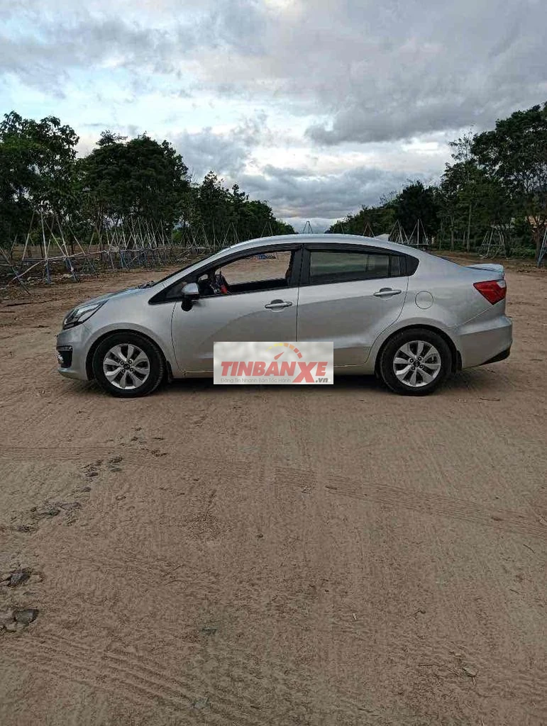 Kia Rio Bạc 79340 km