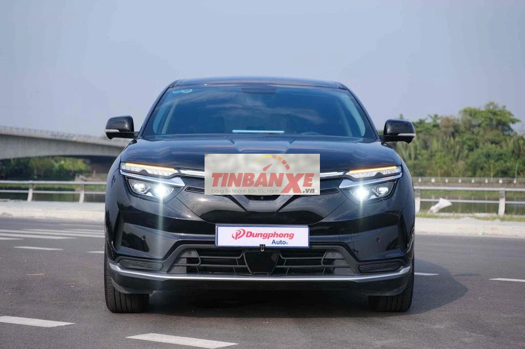 VINFAST VF8 ECO 2025 10.000 KM Đen