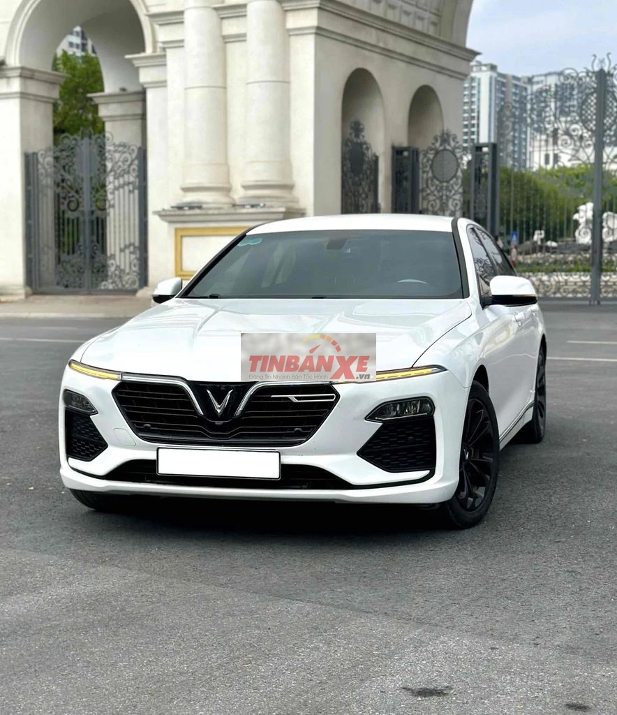 VinFast Lux A2.0 2022 Base 62150 km