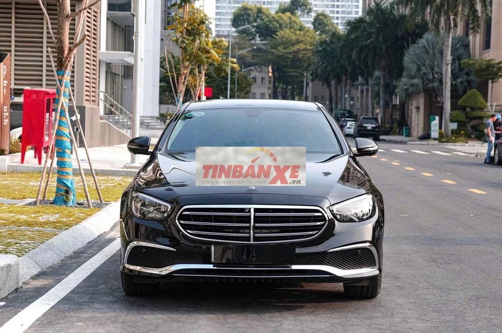 Mercedes E200 Exclusive 2021 - 8.000km