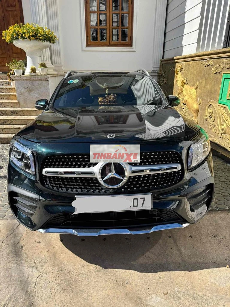 Mercedes GLB 200 2021 7 Chỗ – Màu Xanh Lục Bảo Hiế