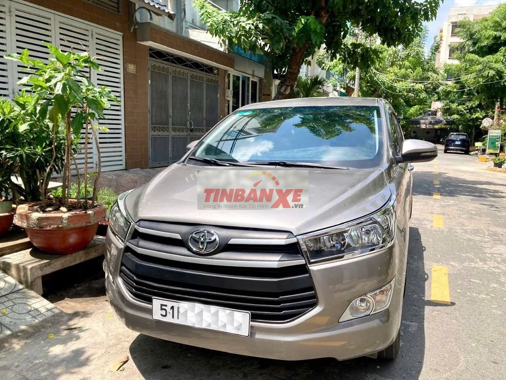 Bán Toyota INNOVA 2019E xe nhà ít dùng zin nguyên