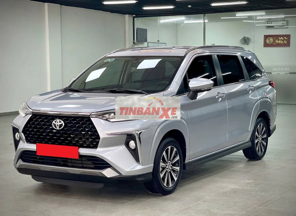 Toyota Veloz Cross 1.5 CVT 2025 Bạc - Lướt 8000 Km