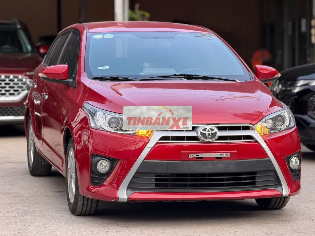 Toyota Yaris 2015 Đỏ zin 81.000km