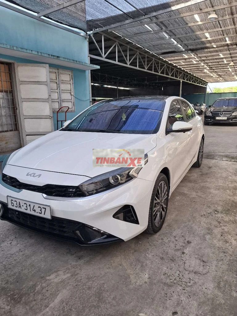 Kia K3 2022 Trắng