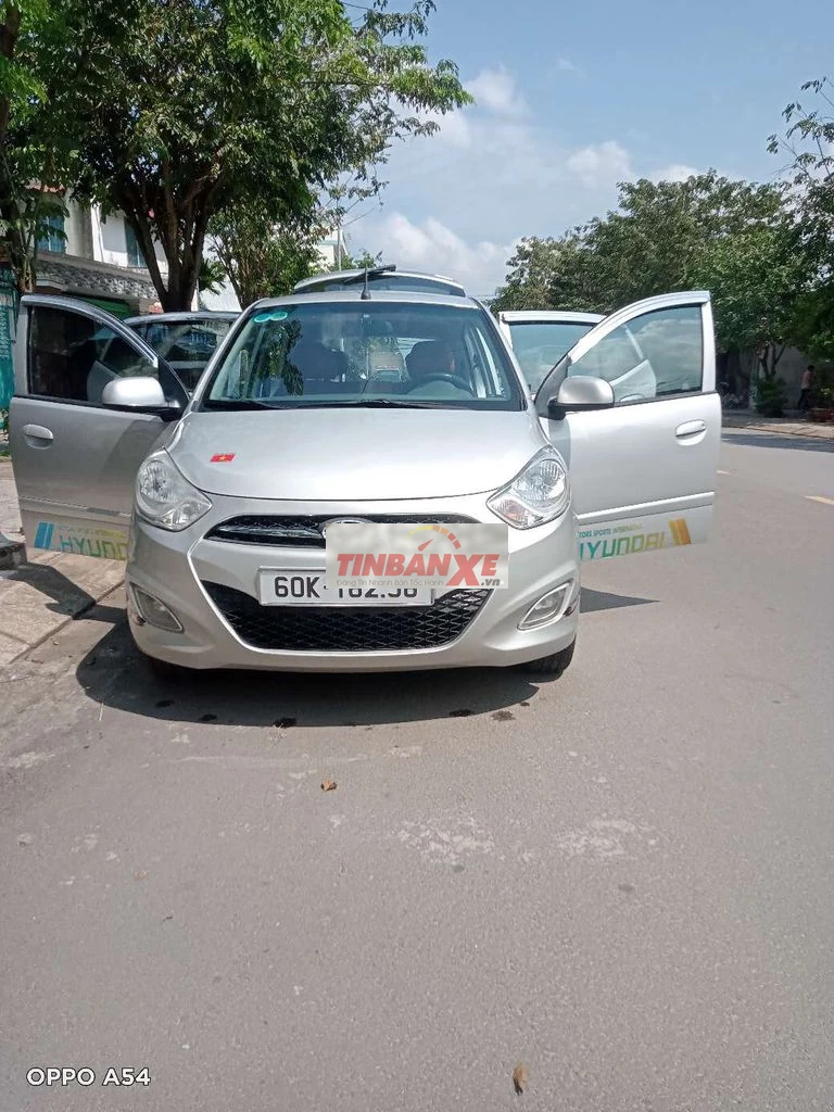 Hyundai i10 AT.bảng cửa nóc 9 chủ