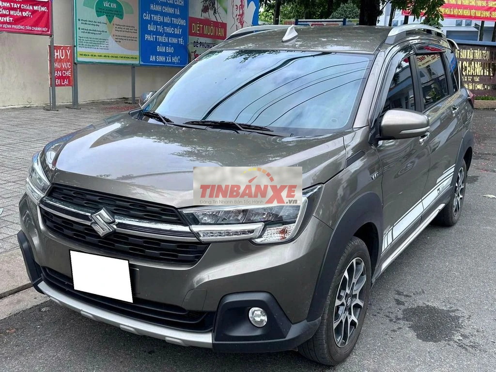 Suzuki XL7 2022 số tự động màu xám