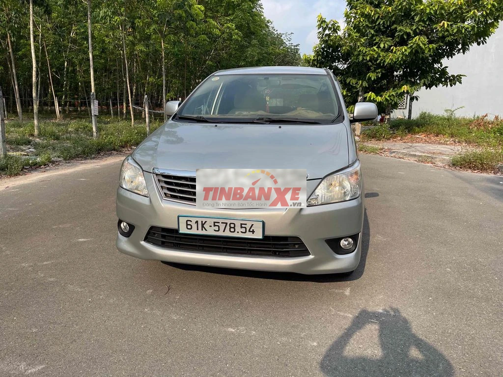 Toyota Innova 2012 2.0E Số sàn