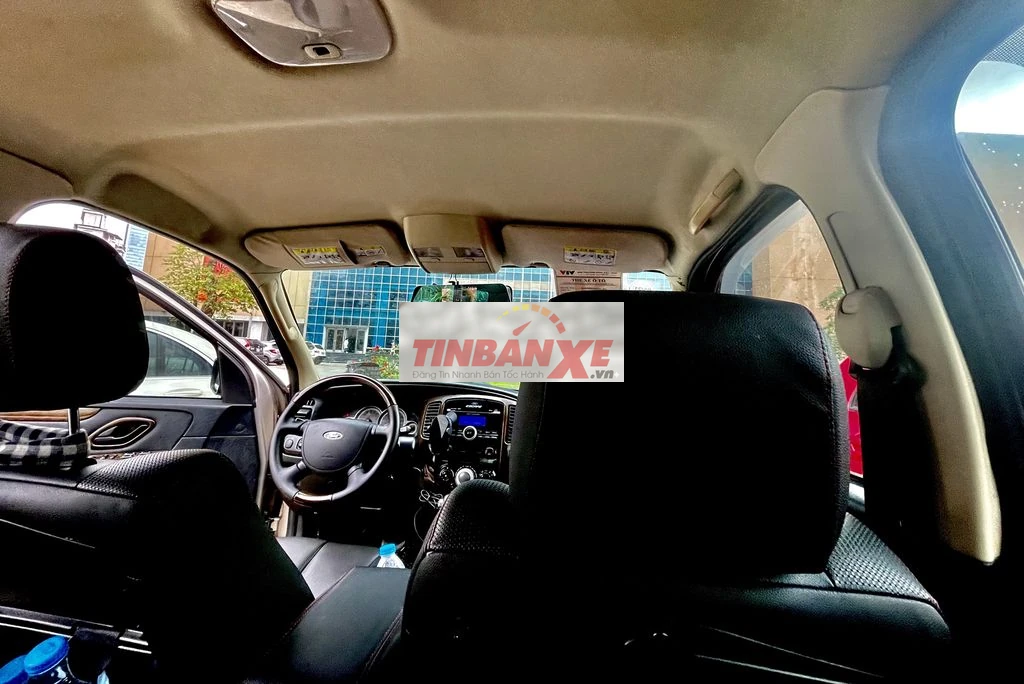 Bán Ford Escape XLS 2009 gia đình – 162.000 km