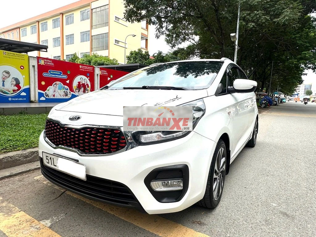 Bán Rondo 2020MT, bản full Trắng,chính chủ,giá rẻ