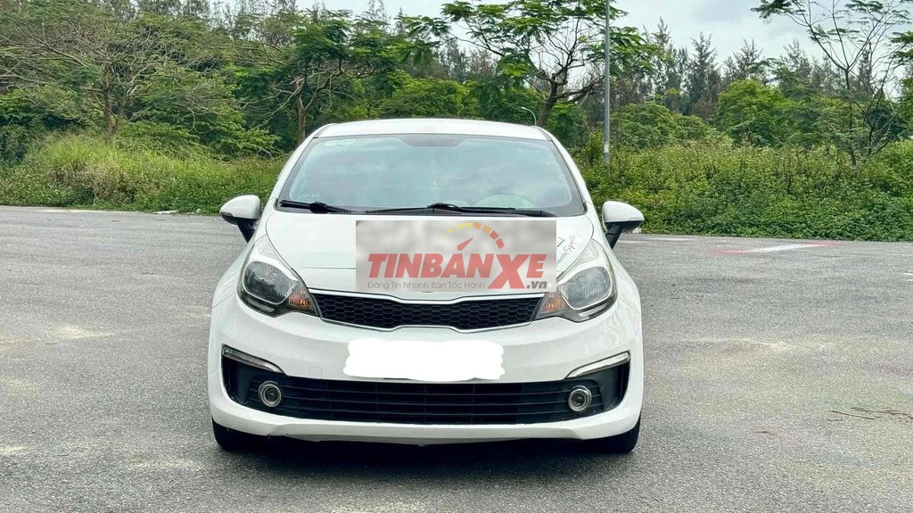 Kia Rio AT 2017 Trắng xe đang sử dụng