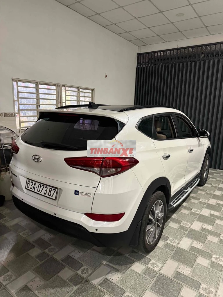 Hyundai Tucson 2017 2.0 bản cao cấp