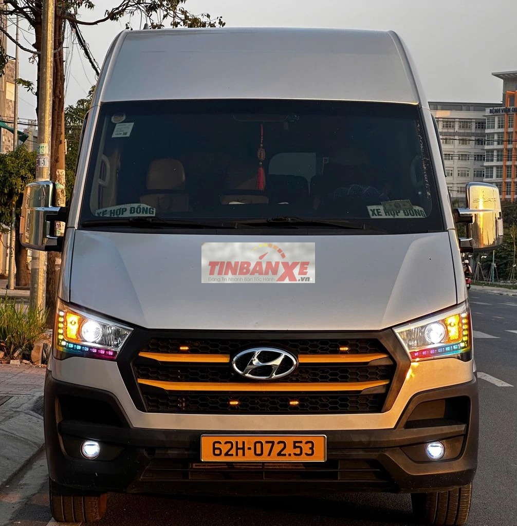 Hyundai Solati 16 chỗ 2019