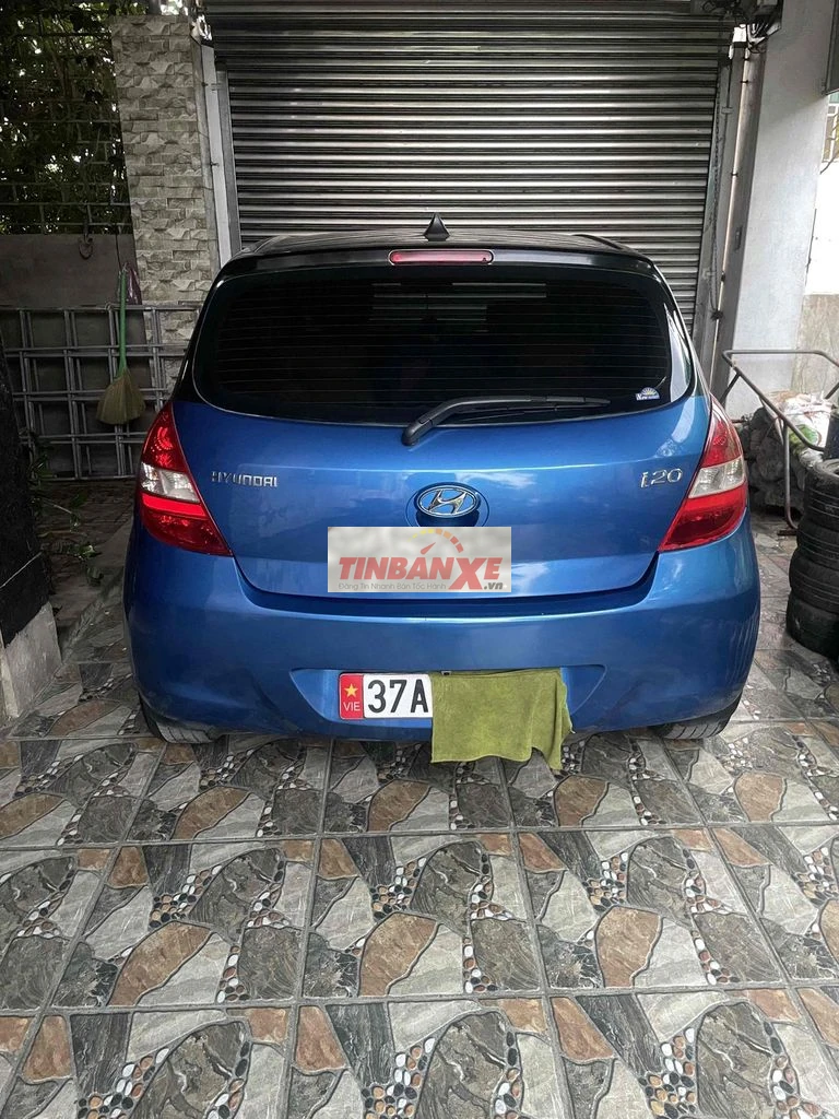 Hyundai i20 màu Xanh
