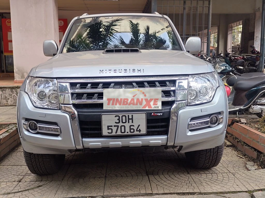Mitsubishi Pajero V93 2009 Bạc 130000 km