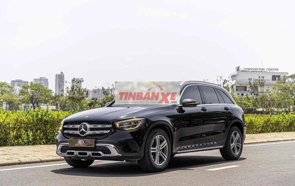Mercedes GLC200 facelift 2021 Đen / nt kem lướt