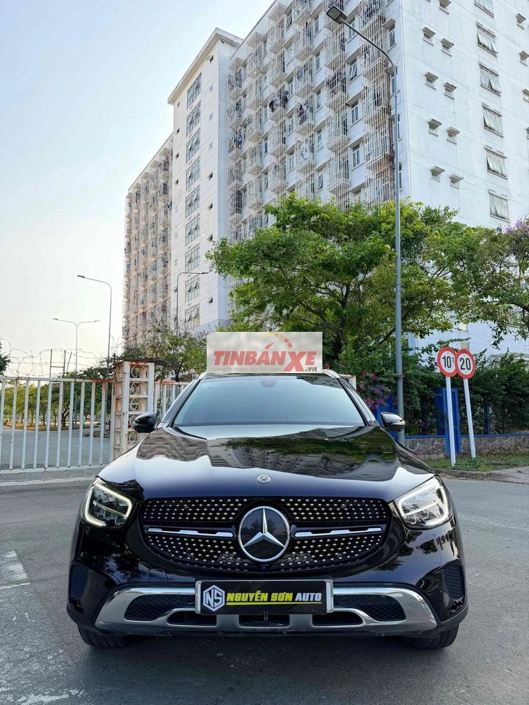 Merểcdes GLC 200 - 4 Matic Bản V1 Sản xuất 2021 ✅