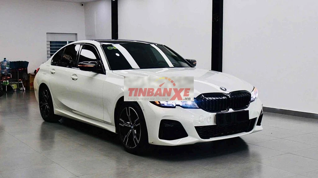 BMW 320i Sport Line 2021 Trắng 36.000km