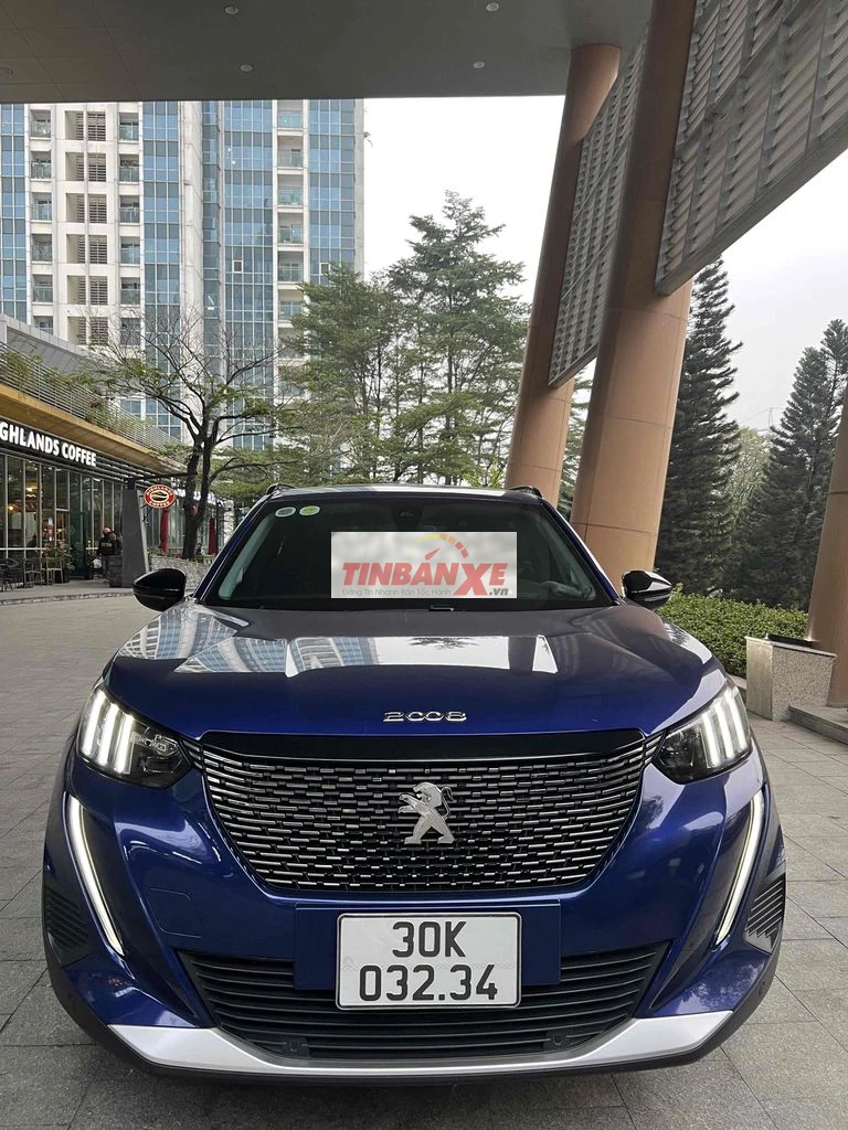 Peugeot 2008 2023 GT Line 1.2 AT - 13000 km