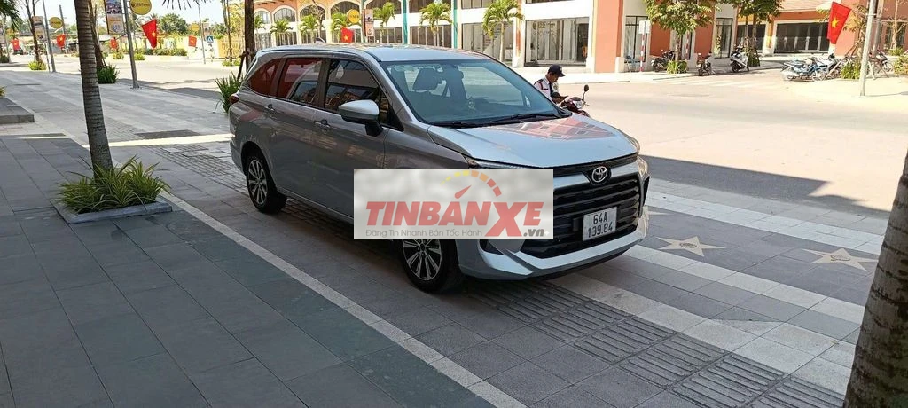 Toyota Avanza Bạc