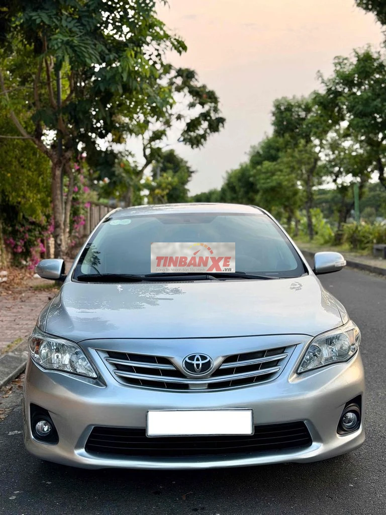 Toyota Corolla Altis 2011 1.8MT Bạc