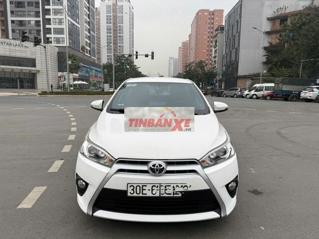 Toyota Yaris 2014 Trắng 7 vạn km