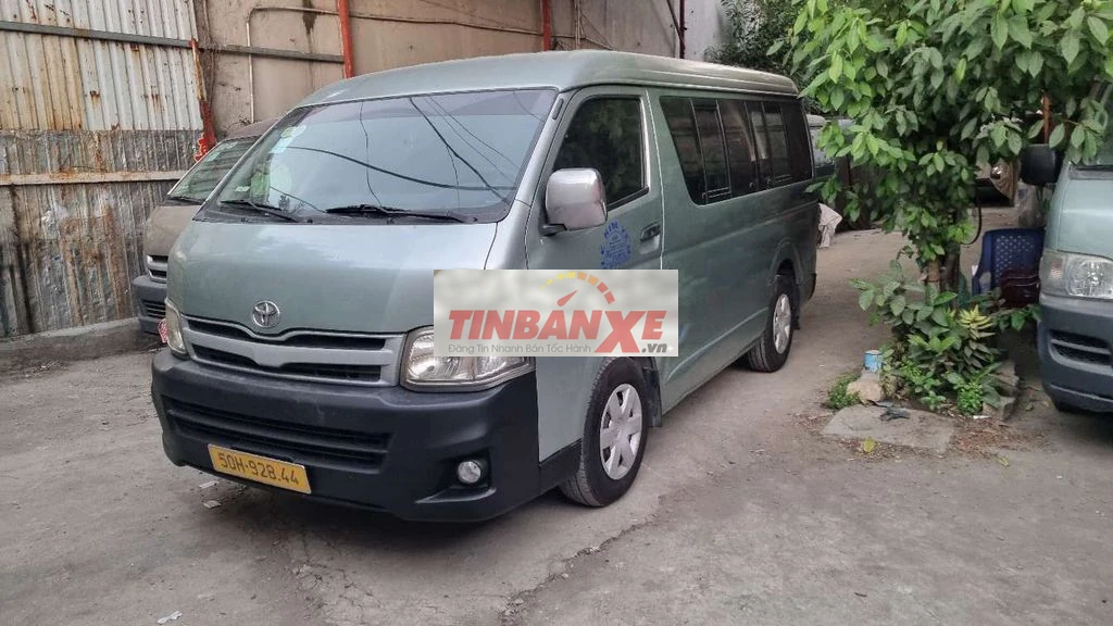 Toyota Hiace 2011 Van 3C 940kg MÁY DẦU